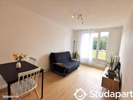 chambre 1 pièce 10 m²