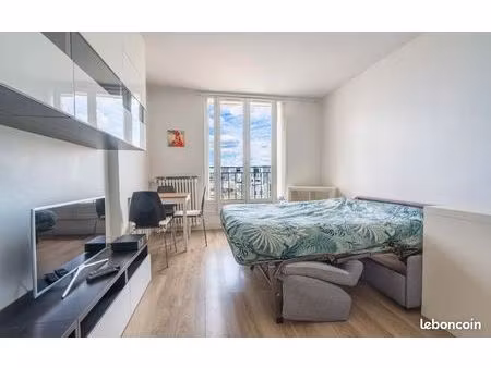location appartement meublé 1 pièce 30 m²