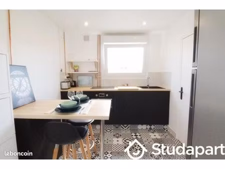 chambre 1 pièce 9 m²