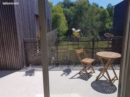 grand t1 meublé avec terrasse