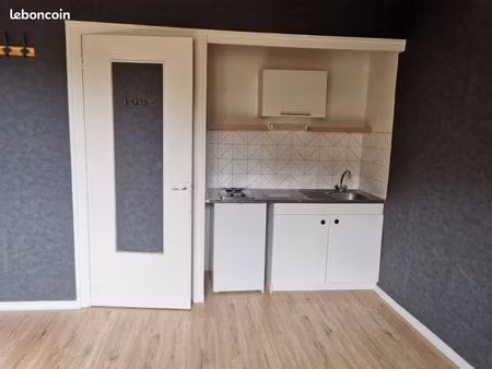 studio à louer à rochetaillée