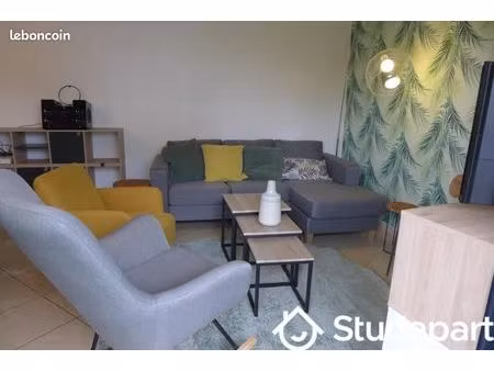 chambre 1 pièce 11 m²