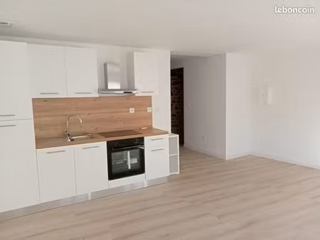 location appartement t2 uzes centre