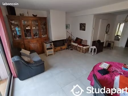 chambre 1 pièce 10 m²
