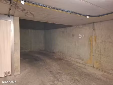 parking 19 m² villeurbanne