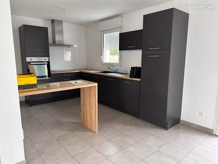 maison de 70 m² à louer proche centre saint-père en retz