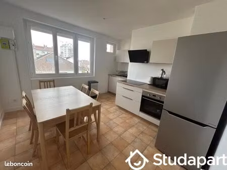 chambre 1 pièce 7 m²