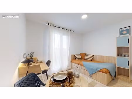 studio 1 pièce 14 m²