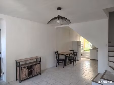 spacieux t2 meublé