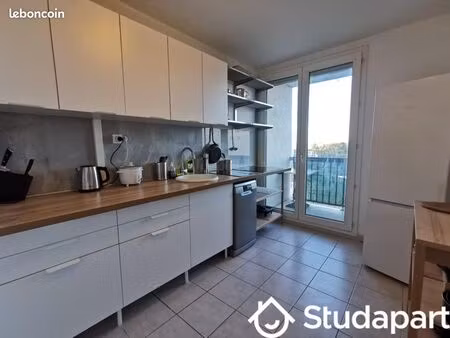 chambre 1 pièce 8 m²