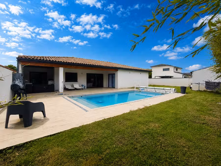 villa t5 contemporaine de plain-pied avec piscine à labastid