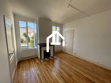 à louer : t3 65m² refait à neuf  port saint sauveur 31400