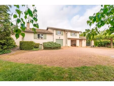 villa de luxe à vendre dans le quartier est