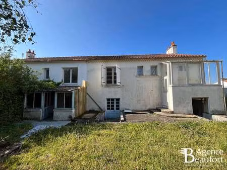 vente maison à saint-gilles-croix-de-vie (85800) : à vendre / 119m² saint-gilles-croix-de-