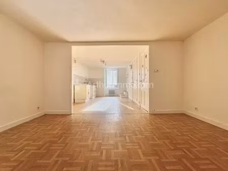 maison de 84 m2 chambres  espace bureau