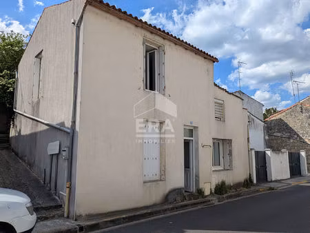 maison de ville de 71 m² à rafraîchir ? centre de pons