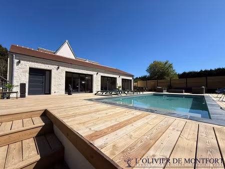 maison contemporaine de 308 m² au sol