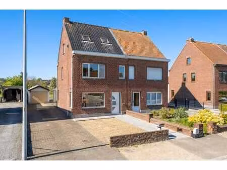 maisonavec 3 chambres  jardin et garage