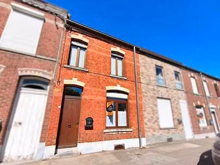 jolie maison 3/4 chambres et jardin