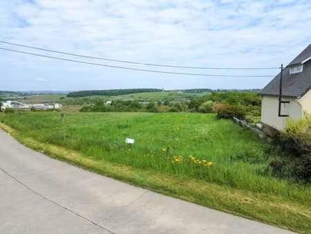 superbe terrain à bâtir avec vue sur la campagne !