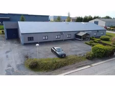 ensemble semi-industriel de 900m²