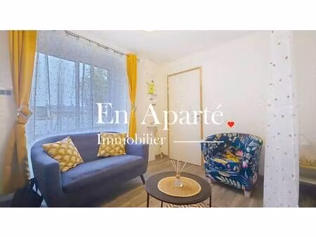 en aparté