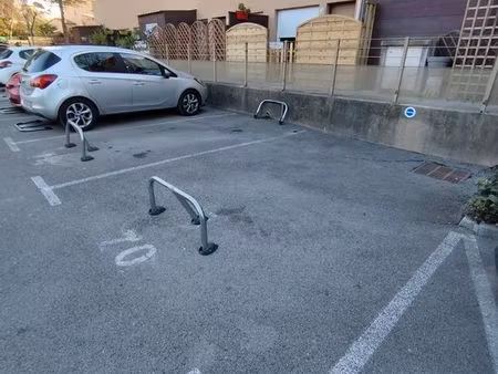 18m2 carré parking plan de cuques