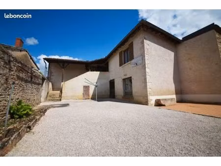 rare sur le secteur  ideal investisseur : maison à rénover - 3 lots - idéalement située