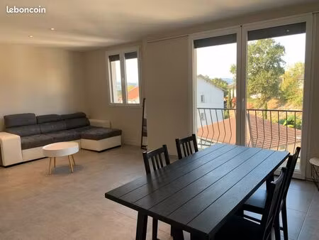 f3 75m2 quartier chateau lacan
