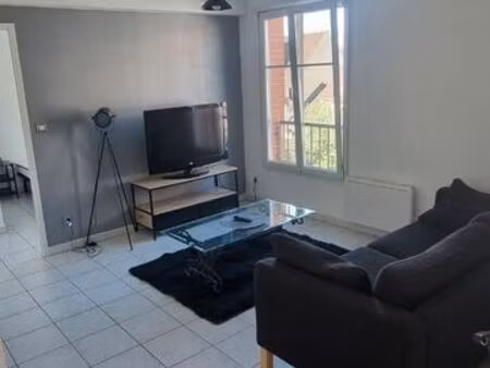 appartement t2 avec balcon et place de parking