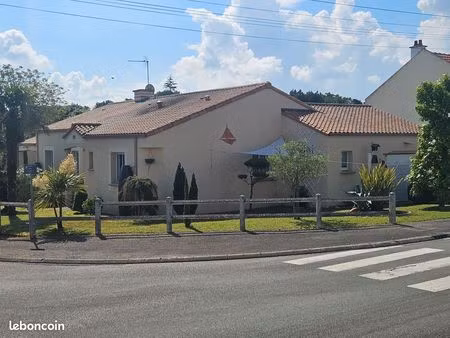 maison 4 chambre+garage +préau