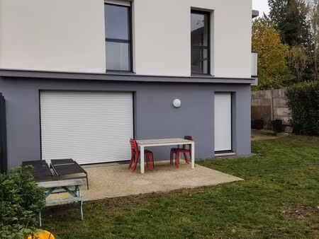 location meublée maison de ville st gilles