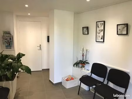 salle de consultation à louer dans un cabinet pluridisciplinaire