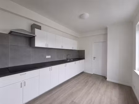 appartement à louer à deurne € 1.250 (lo1bh) - empire estates | zimmo