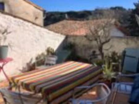 maison - 400m ²