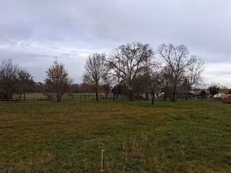 vente terrain 700 m² à la force (24130)  44 000 €