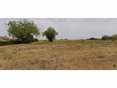 vente terrain 2800 m² à montrem (24110)  33 000 €