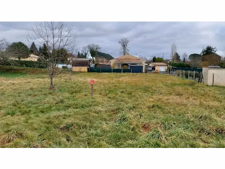 vente terrain 800 m² à neuvic (24190)  24 000 €