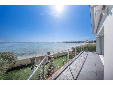 port-louis - maison vue mer – 215 m² premier rideau avec accès privatif plage et vue île d