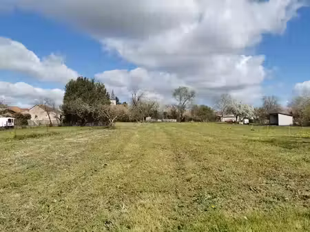 vente terrain 2335 m² à etroussat (03140)  19 500 €