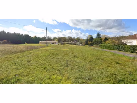 vente terrain 1350 m² à gourdon (46300)  16 200 €