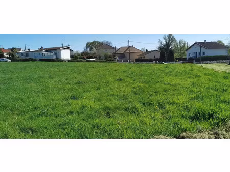 vente terrain 1952 m² à varennes-sur-allier (03150)  35 000 €