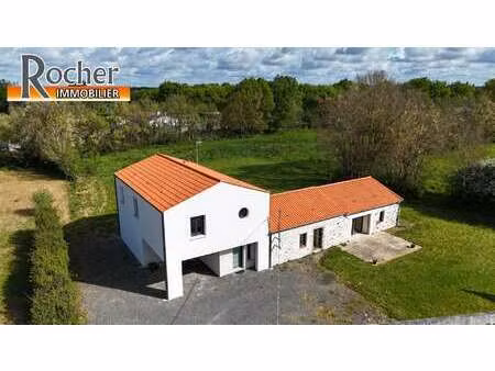 vente maison à apremont (85220) : à vendre / 152m² apremont
