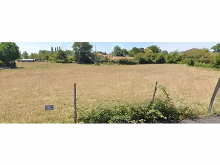 vente terrain 705 m² à bergerac (24100)  50 000 €