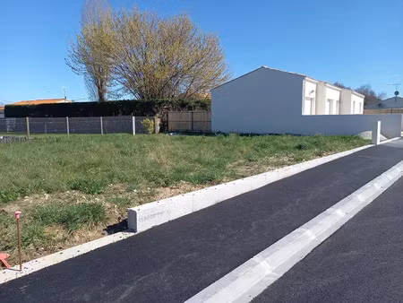 vente terrain 275 m² à saujon (17600)  60 500 €