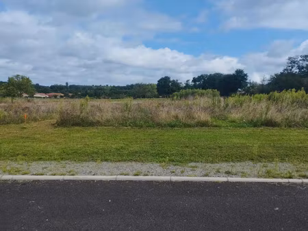vente terrain 558 m² à lezoux (63190)  66 959 €