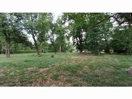 vente terrain 1000 m² à atur (24750)  72 000 €