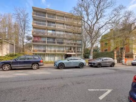 lot 3 : appartement et emplacement pour voiture n° 27
