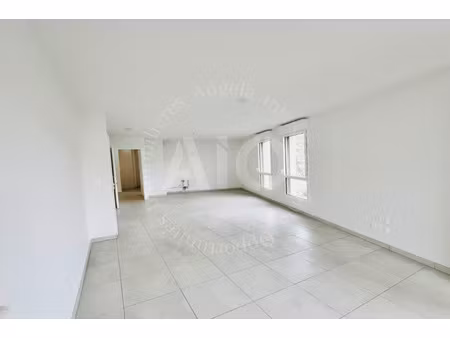 appartement t3 de 62 09 m2 avec balcon à fontaine sur saône