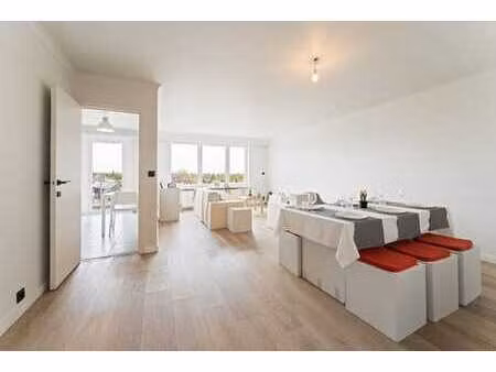 appartement de deux chambres à vendre dans le centre de ware